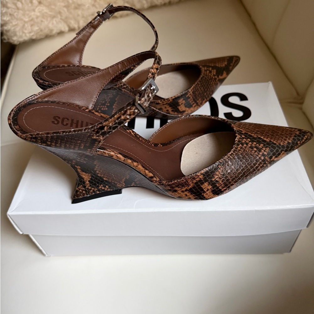 SCHUTZ Tan Snake Print Heels
